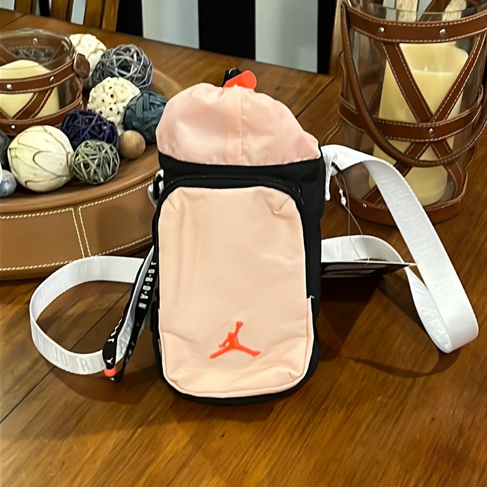 Nike Air Jordan Festival Water Bottle holder Phone Snack ID bag new pink black
